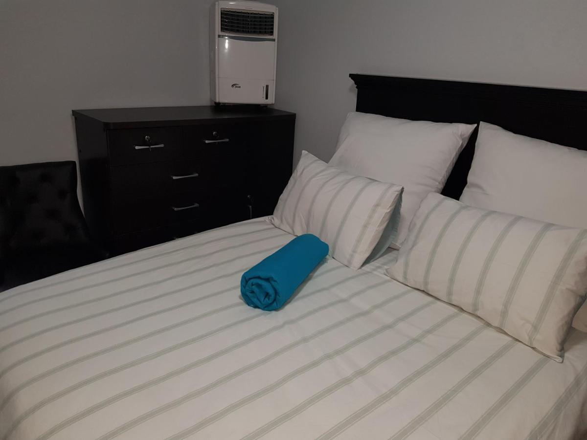 Good 2 Go Guest House Беноні Екстер'єр фото