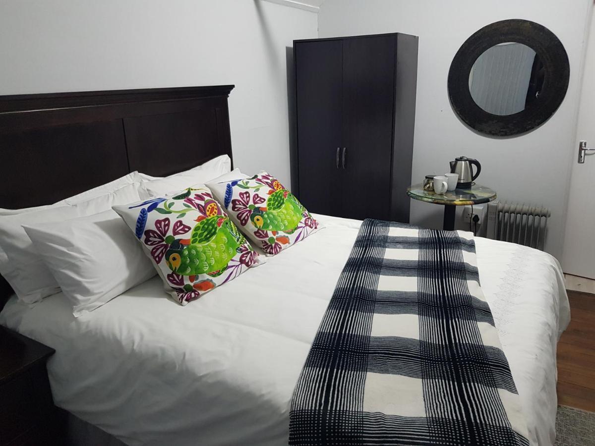 Good 2 Go Guest House Беноні Екстер'єр фото